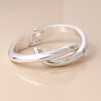 POM: Silver Plated Cross Over Bangle 