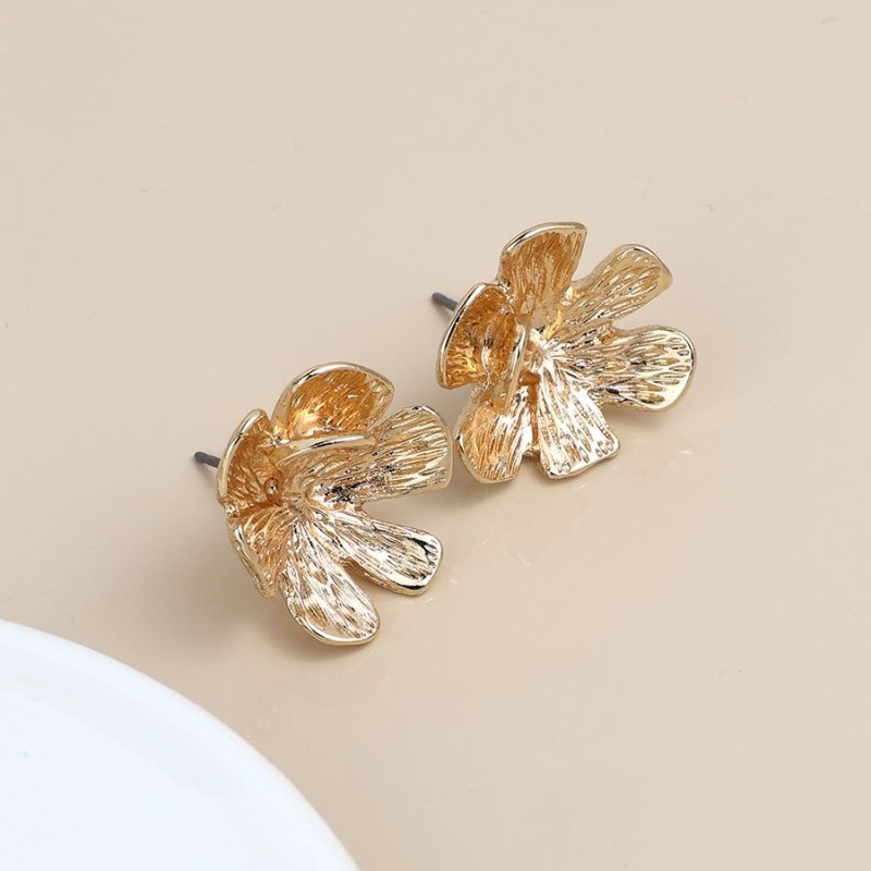 POM: Golden Floral Bloom Stud Earrings