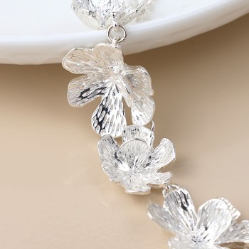 POM: Silver Plated Floral Bloom Collar Necklace