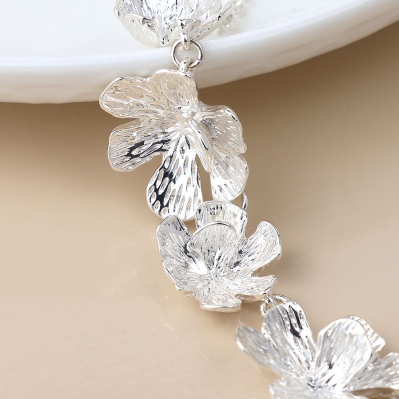 POM: Silver Plated Floral Bloom Collar Necklace