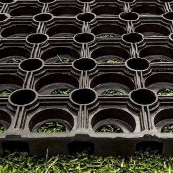 Safa Grass Hollow Ring Rubber Grass Mat 1.5m x 1m