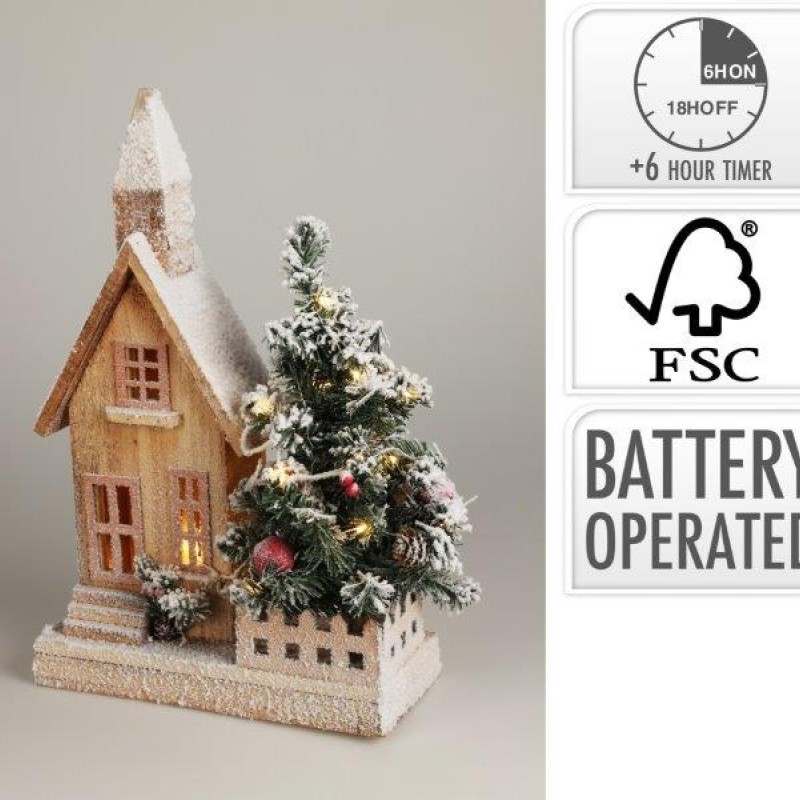 HOUSE WITH XMAS TREE AND LED