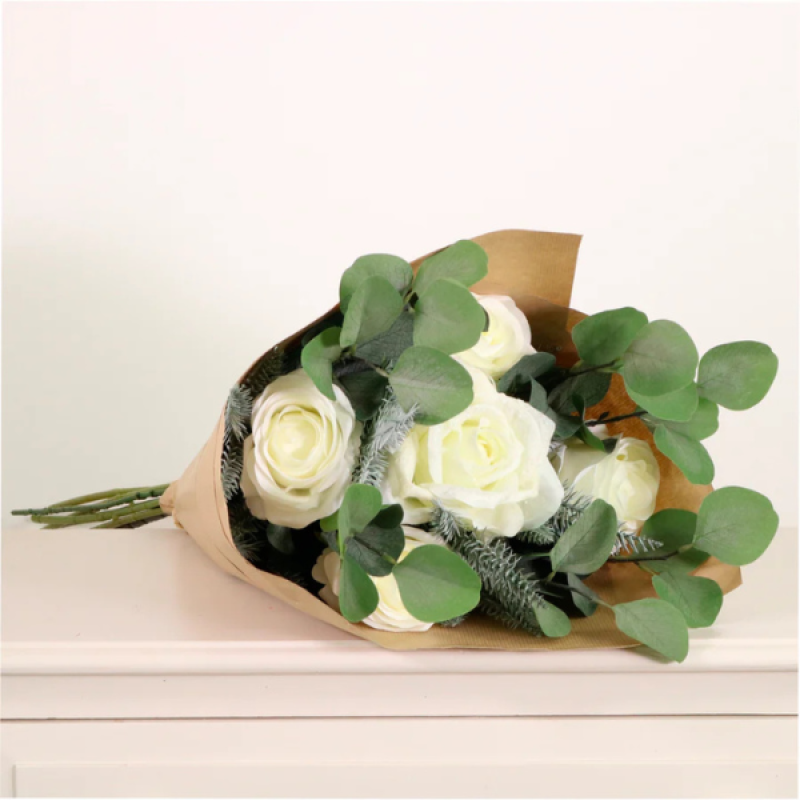LOTUS: XMAS BOUQUET IVORY