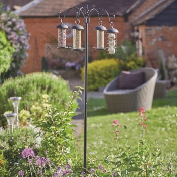 COMPLETE QUARTET FEEDING STATION