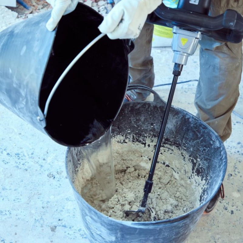 42 litres black plastic bucket with reinforced handles / BKT42BP