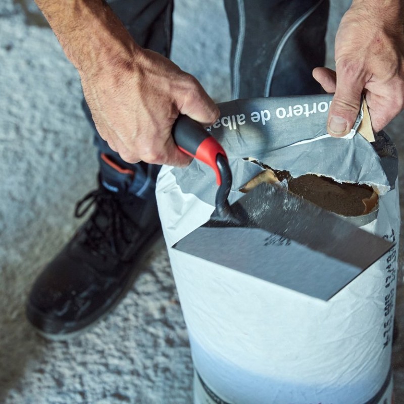 Pro North model trowel with bi-material handle 180mm / TRF44BBM